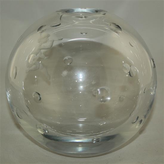 Vicke Lindstrand for Orrefors. A globular glass vase, c.1939, 17.5cm